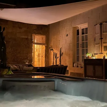 Art Modique بيت للعطل *